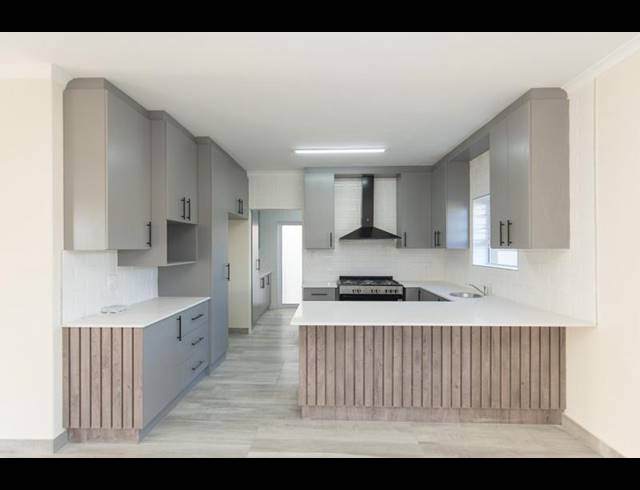 3 BEDROOM TOWNHOUSE FOR SALE IN KAMMA HEIGHTS